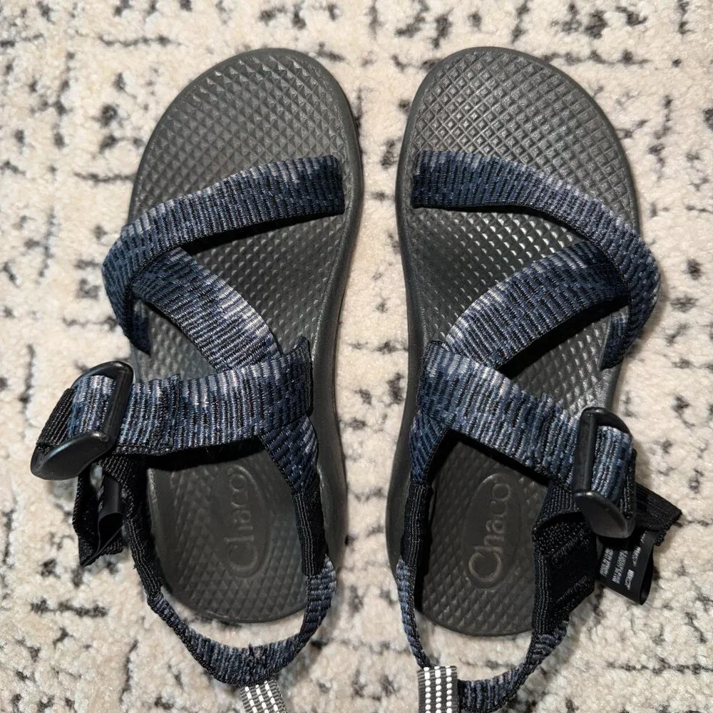 Chaco Unisex-Child Z1 Ecotread Sandal Size 12 Barely worn EEUC!!  NAVY